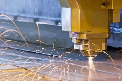 Laser cutting tool